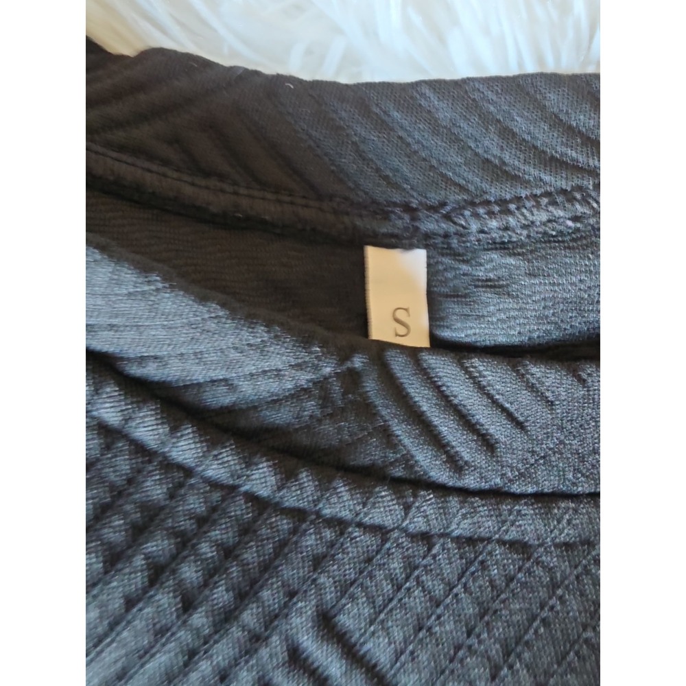 Textured Quilted Short-Sleeve Top and Matching Wide-Leg Pants -S - Picture 3 of 10